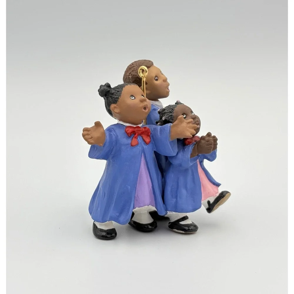 1999 Hallmark Keepsake Ornament Praise The Day Choir Children QX6799 Vintage
